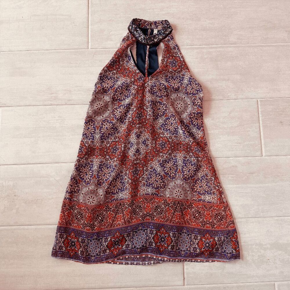 Speechless Mini Shift Dress Beaded High Neckline Halter Style Boho Chic V Neck
